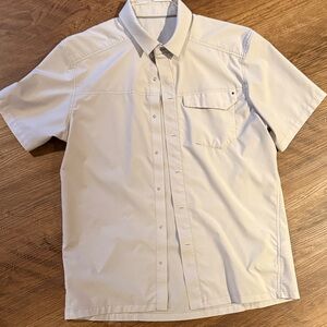 Arc'teryx Men's Casual Light Gray Button Down Shirt